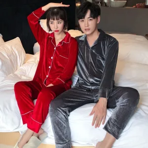 Pyjama Pour Deux En Velours Assortis À Manches Longues