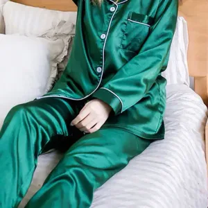 Pyjama En Satin "mystère De Jade"